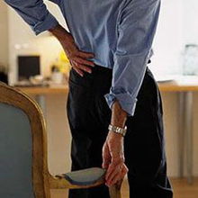 脊柱炎的病人除了注意保暖还要注意什么 脊柱炎的病人除了注意保暖还要注意什么