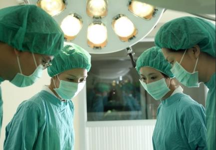 充分了解强直性脊柱炎的手术治疗方法是很重要的 充分了解强直性脊柱炎的手术治疗方法是很重要的