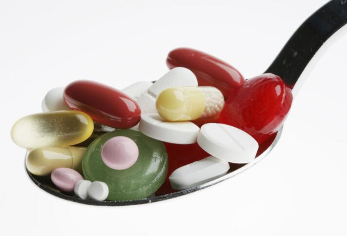 强直性脊柱炎用什么药物治疗 强直性脊柱炎用什么药物治疗