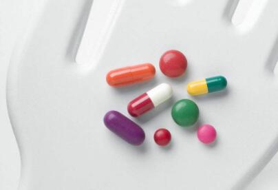 强直性脊柱炎引起的原因有哪些?李侬专家:一般是这4点 强直性脊柱炎引起的原因有哪些?李侬专家:一般是这4点