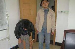 引起脊柱炎的2个原因要知 引起脊柱炎的2个原因要知.jpg